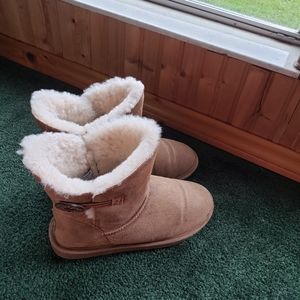 Bearpaw boots